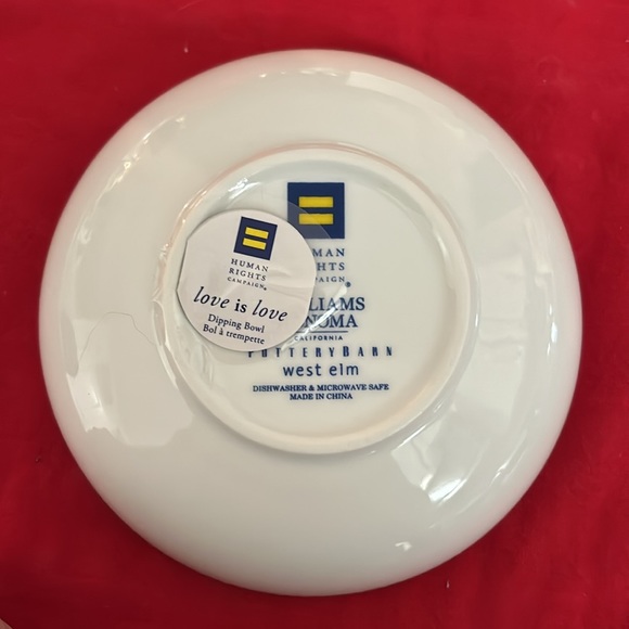 Williams Sonoma Pottery Barm small dipping/trinket bowl hearts with gold trim - Picture 6 of 7